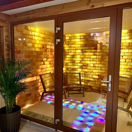 Bed & Breakfast Ostoja Pod Szrenica 3*